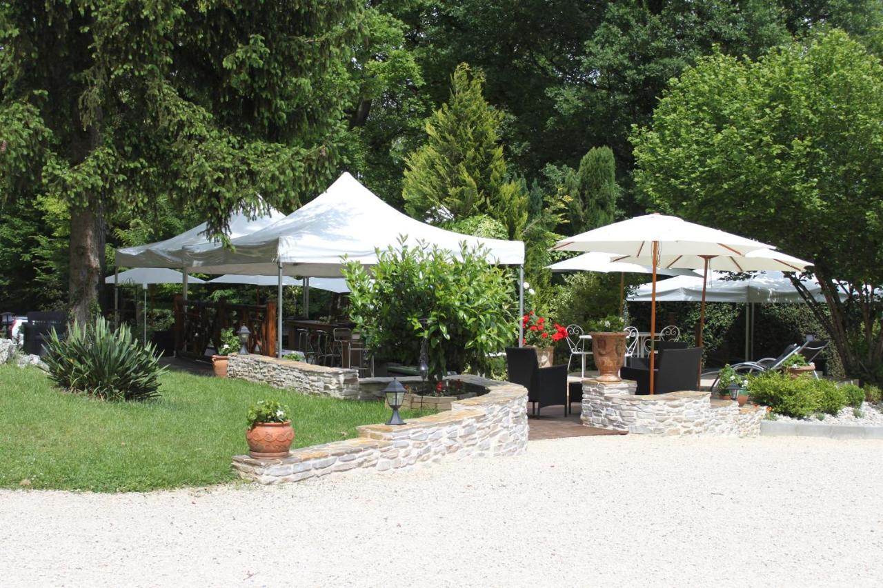 La Garenne de Morestel Extérieur photo