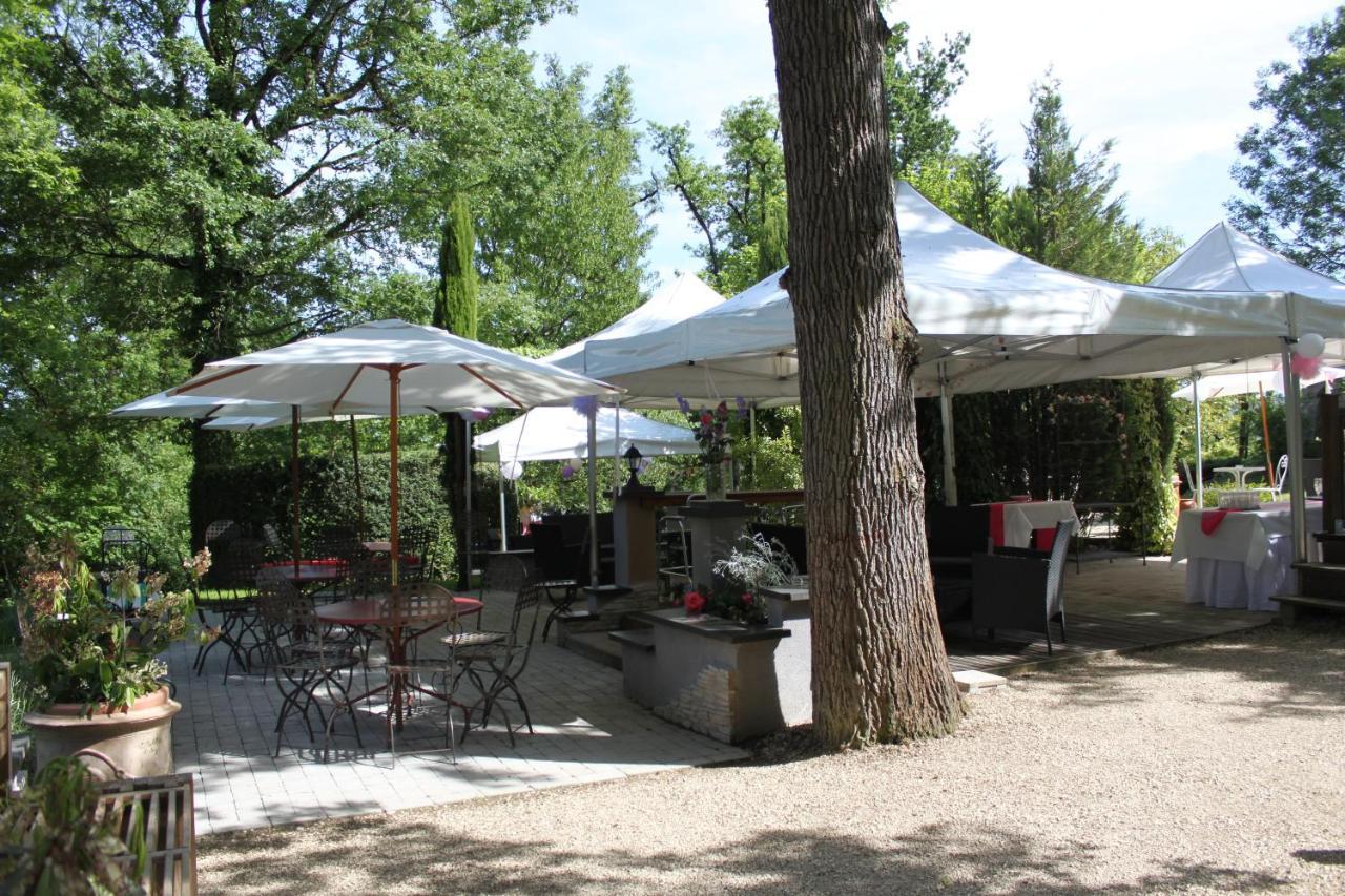 La Garenne de Morestel Extérieur photo