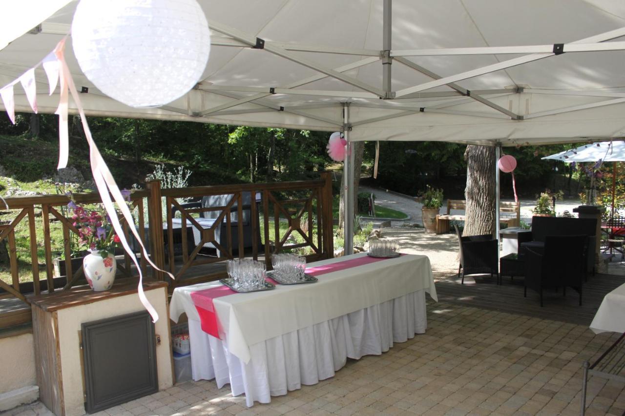 La Garenne de Morestel Extérieur photo